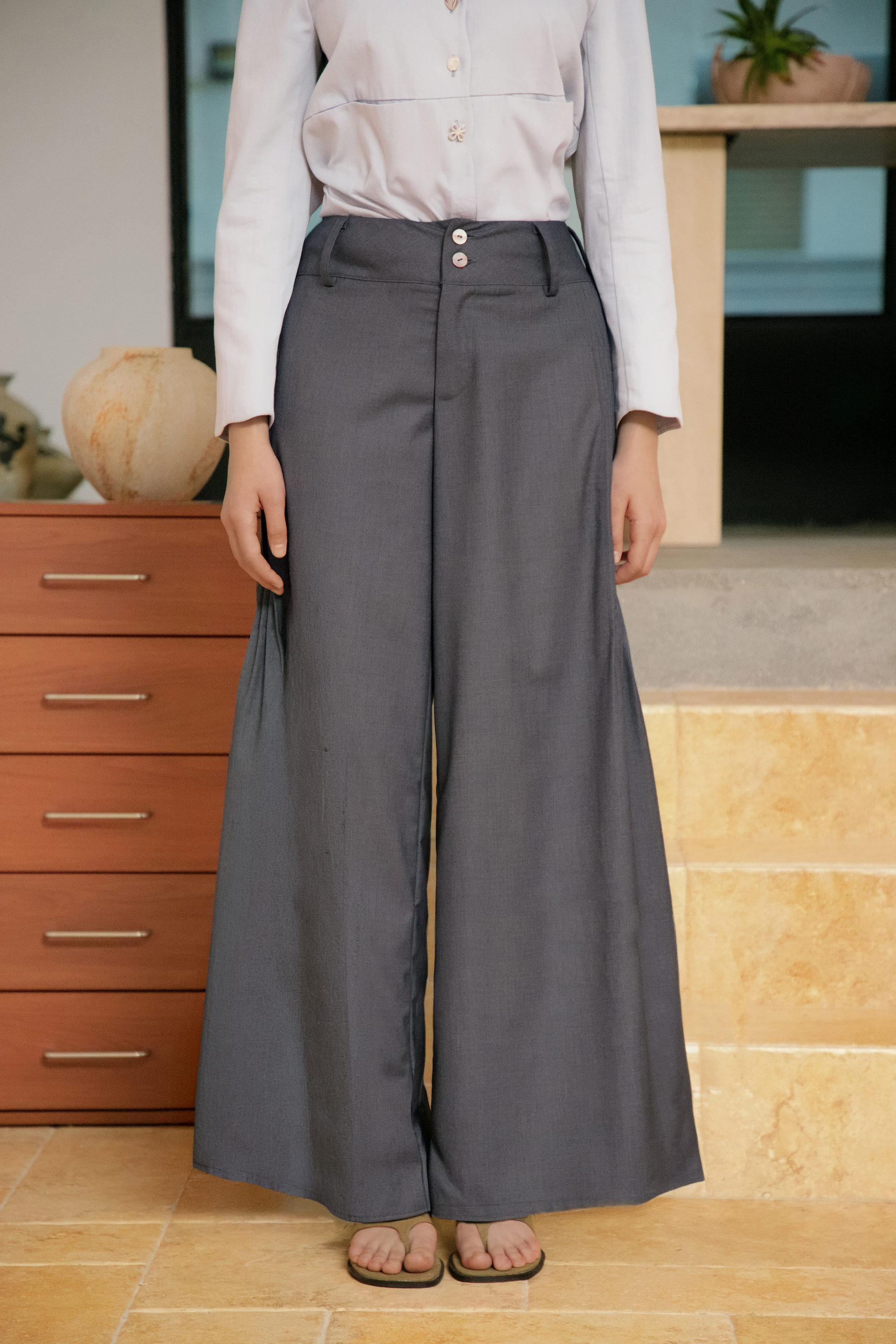 Theo Pants in Charcoal