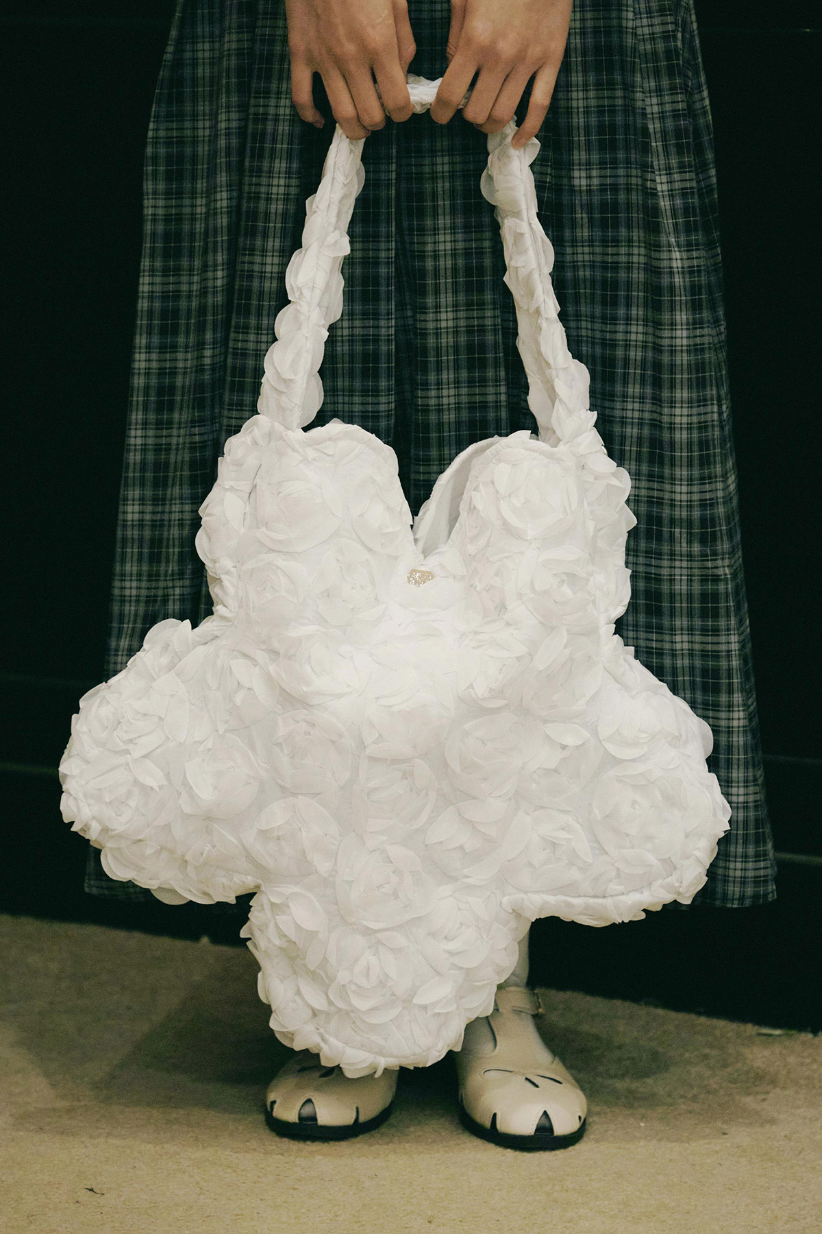 BLOOMIE BAG - IVORY PETAL [BY MODPARADE]