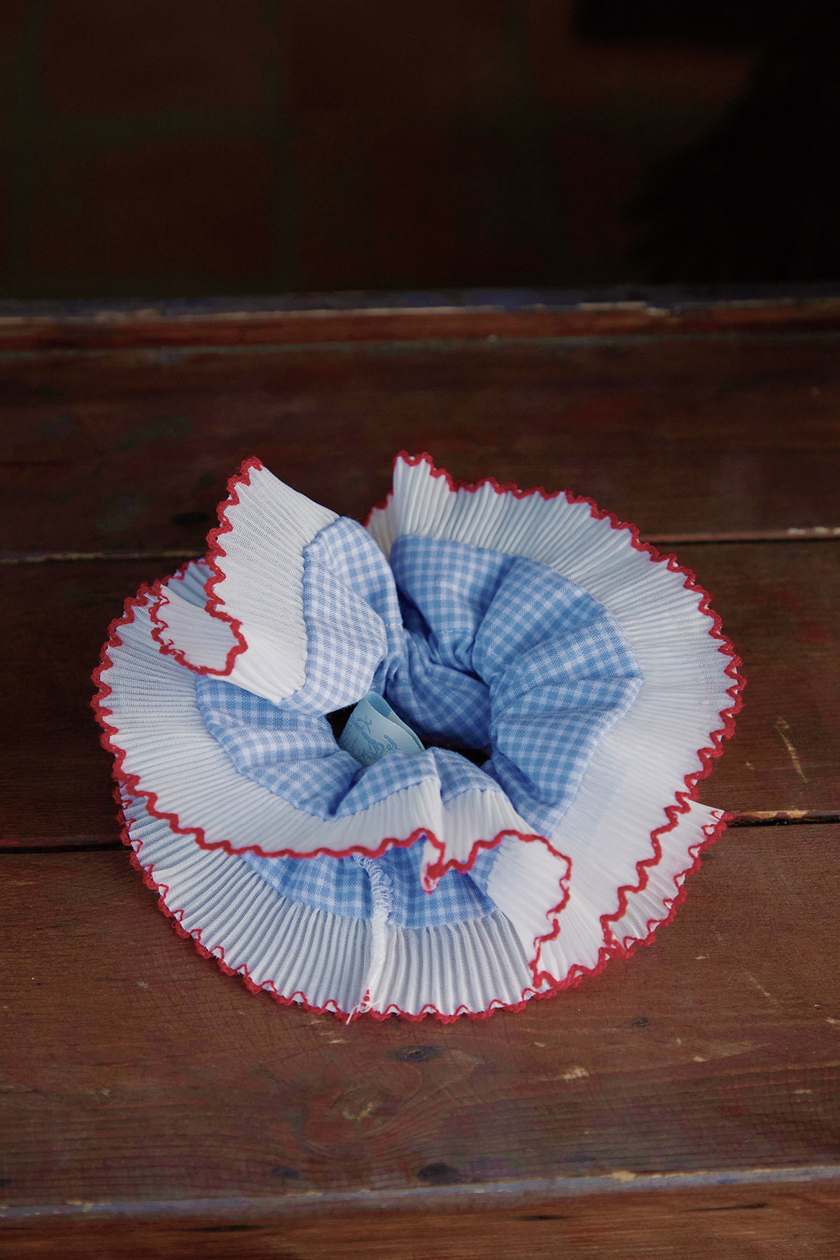 SCALLOP SCRUNCHIE - SCARLET BLUE GINGHAM [BY MODPARADE]