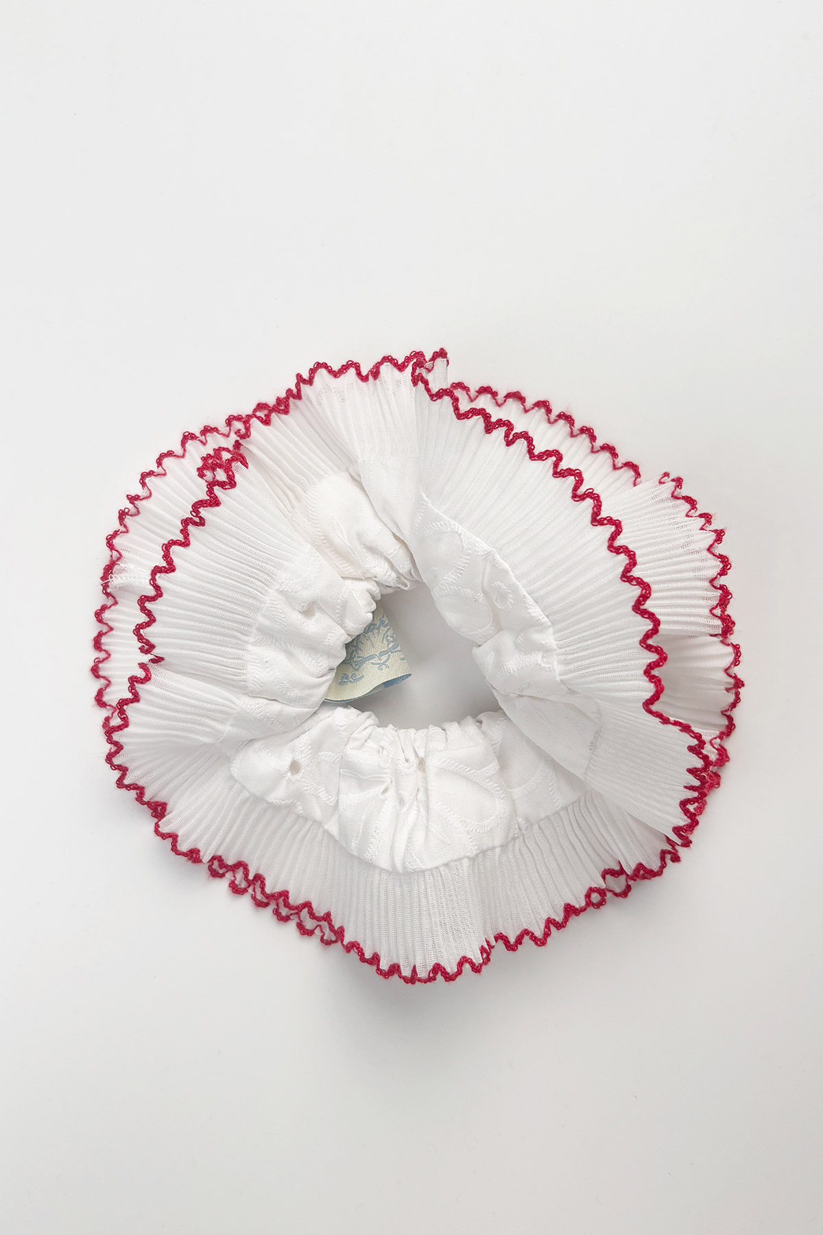 SCALLOP SCRUNCHIE - SCARLET IVORY [BY MODPARADE]
