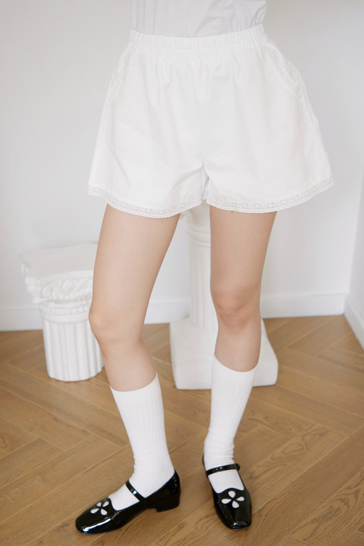 BRADLEY SHORTS - IVORY [BY MODPARADE]