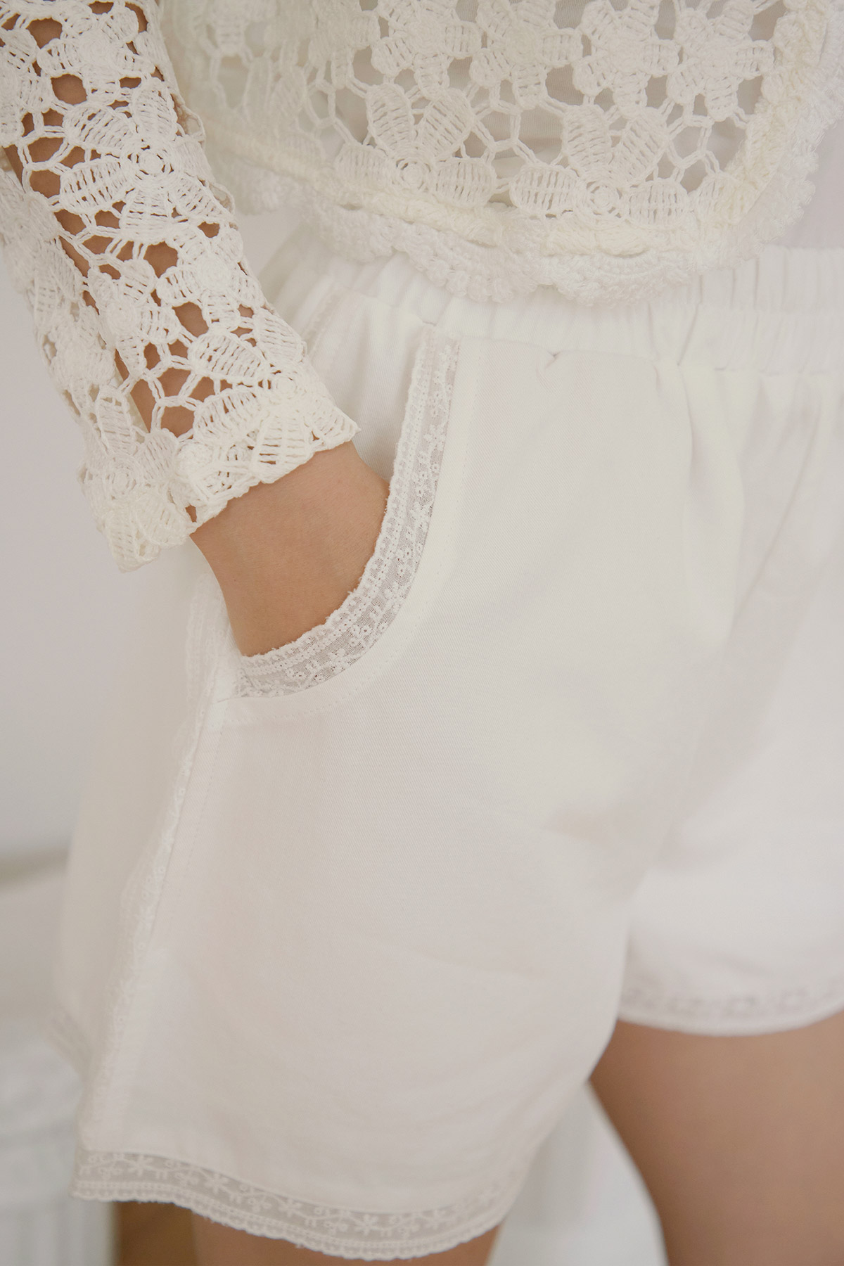 BRADLEY SHORTS - IVORY [BY MODPARADE]
