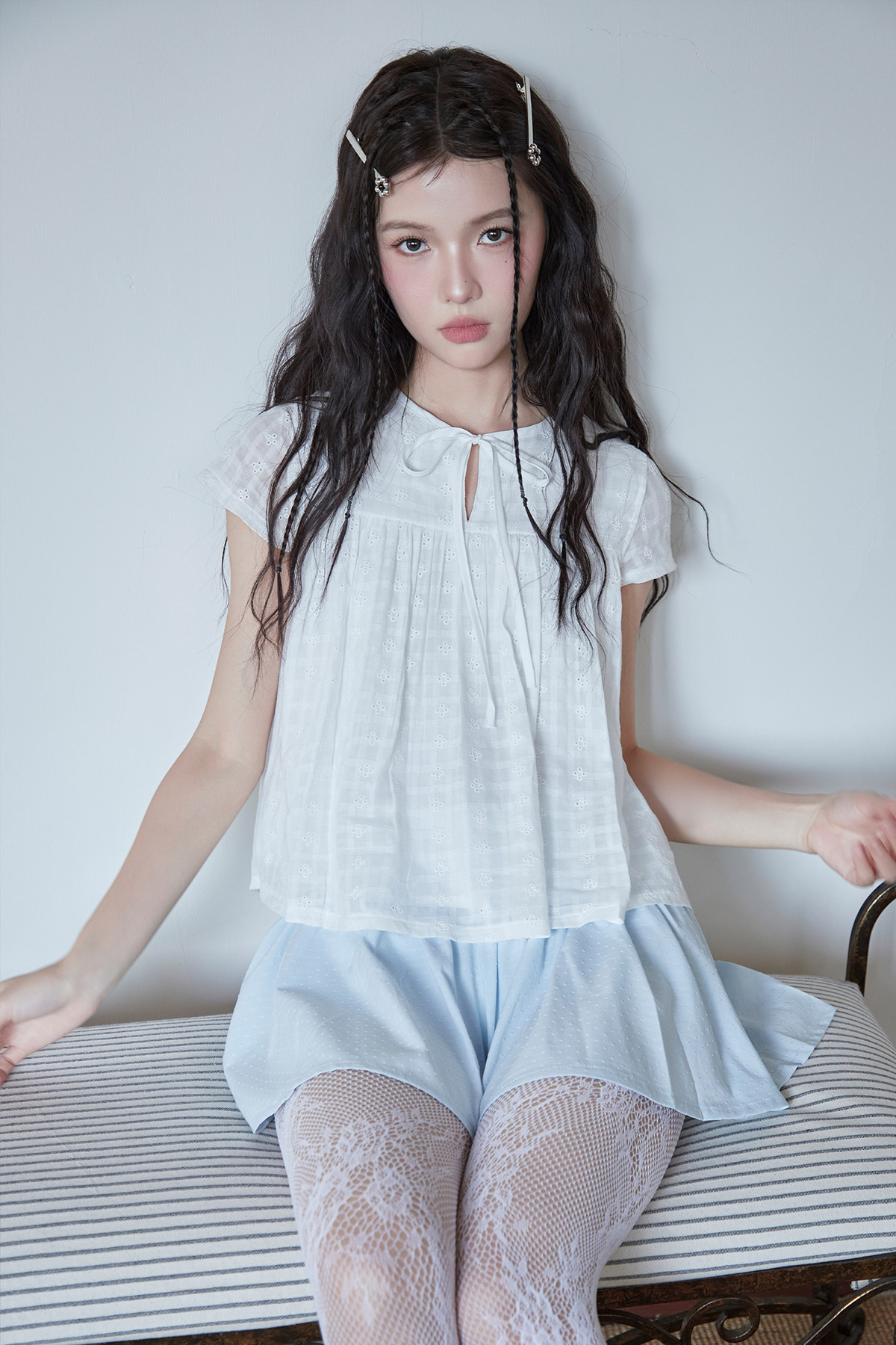 ADDISON TOP - WHITE BRODERIE