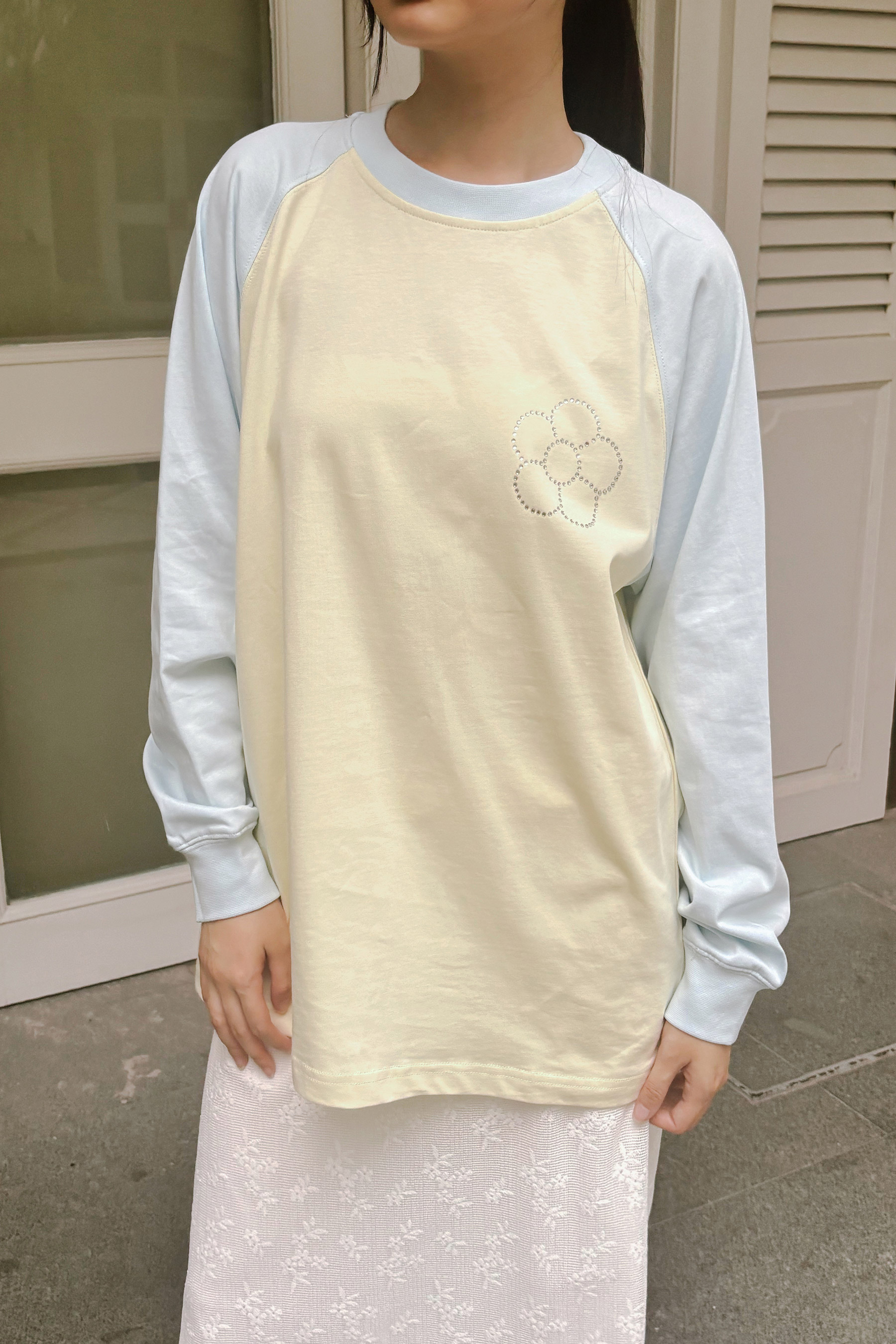 BEDAZZLE RAGLAN PULLOVER - POWDER